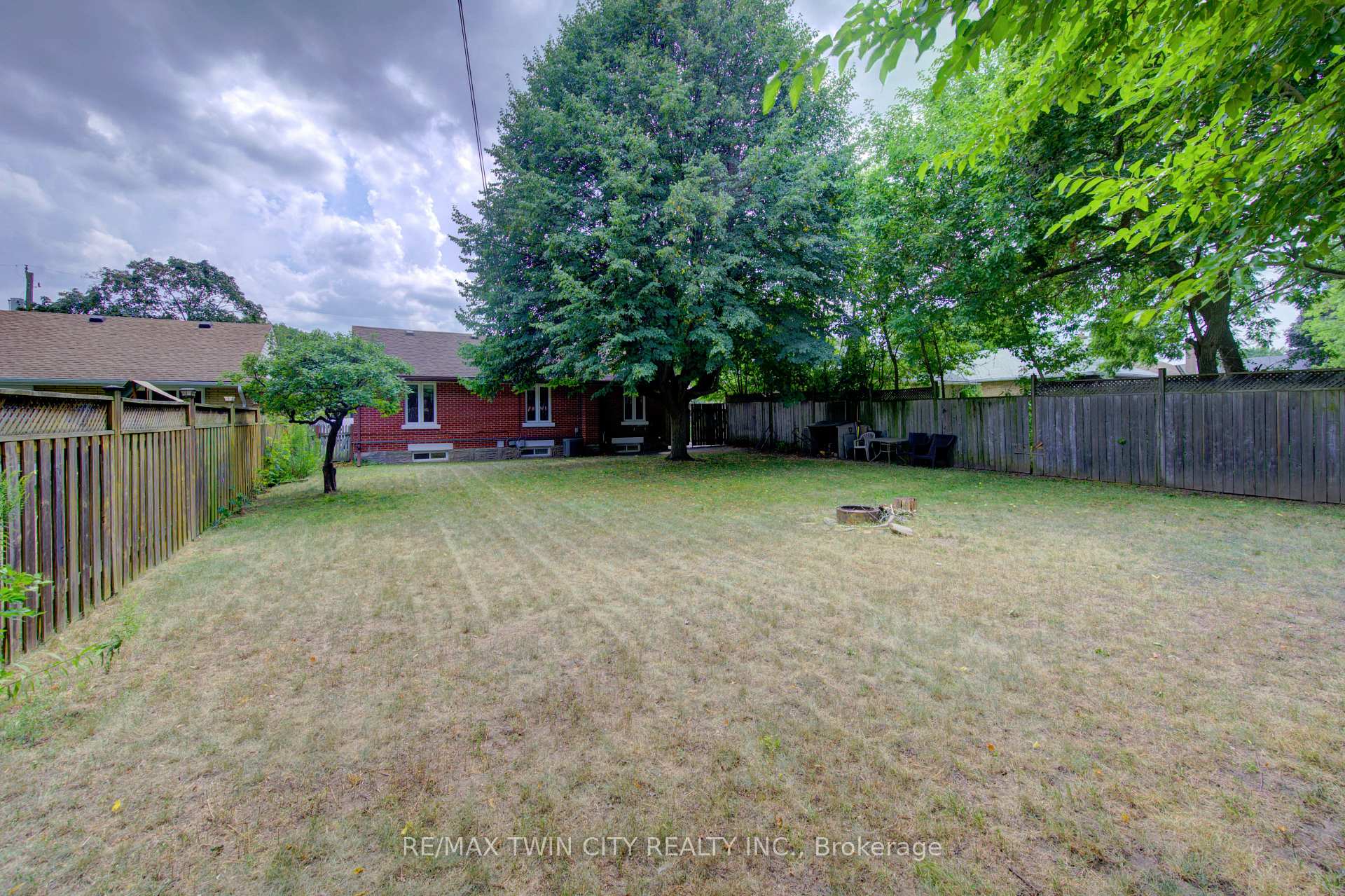Photo 39 of 28 Jack Avenue, Kitchener — HOMEH