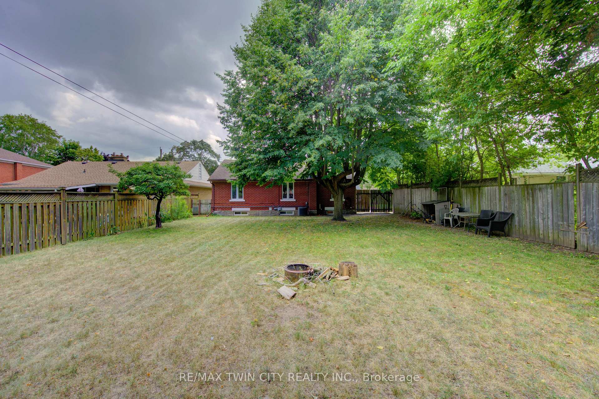Photo 40 of 28 Jack Avenue, Kitchener — HOMEH