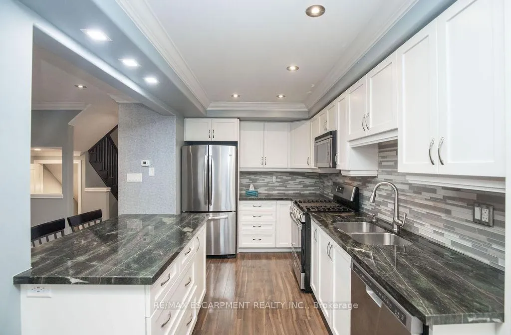 Photo 16 of 85 Chamomile Drive, Hamilton, Eleanor — HOMEH