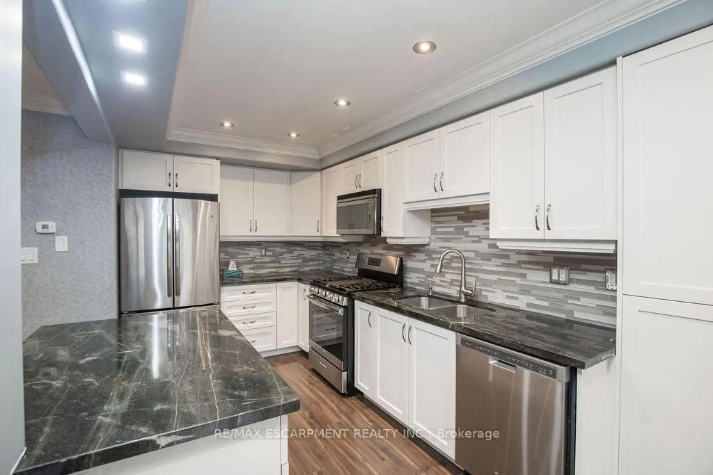Photo 18 of 85 Chamomile Drive, Hamilton, Eleanor — HOMEH