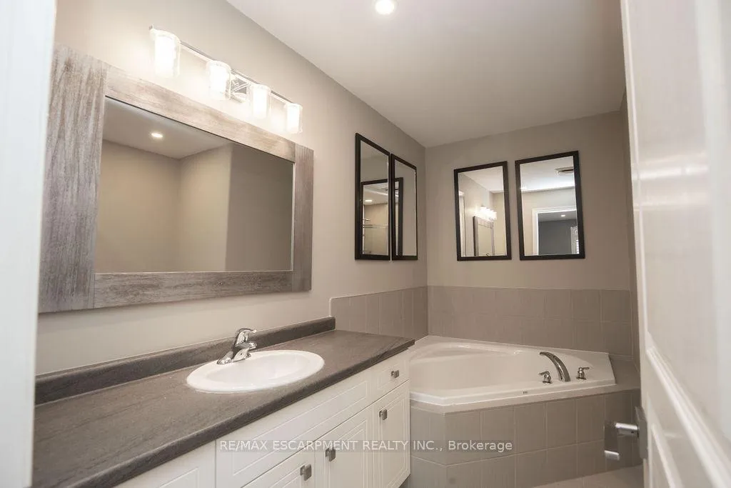 Photo 26 of 85 Chamomile Drive, Hamilton, Eleanor — HOMEH