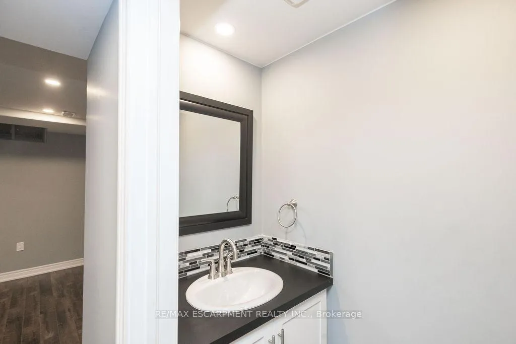 Photo 41 of 85 Chamomile Drive, Hamilton, Eleanor — HOMEH