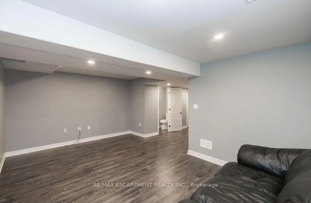 Photo 42 of 85 Chamomile Drive, Hamilton, Eleanor — HOMEH