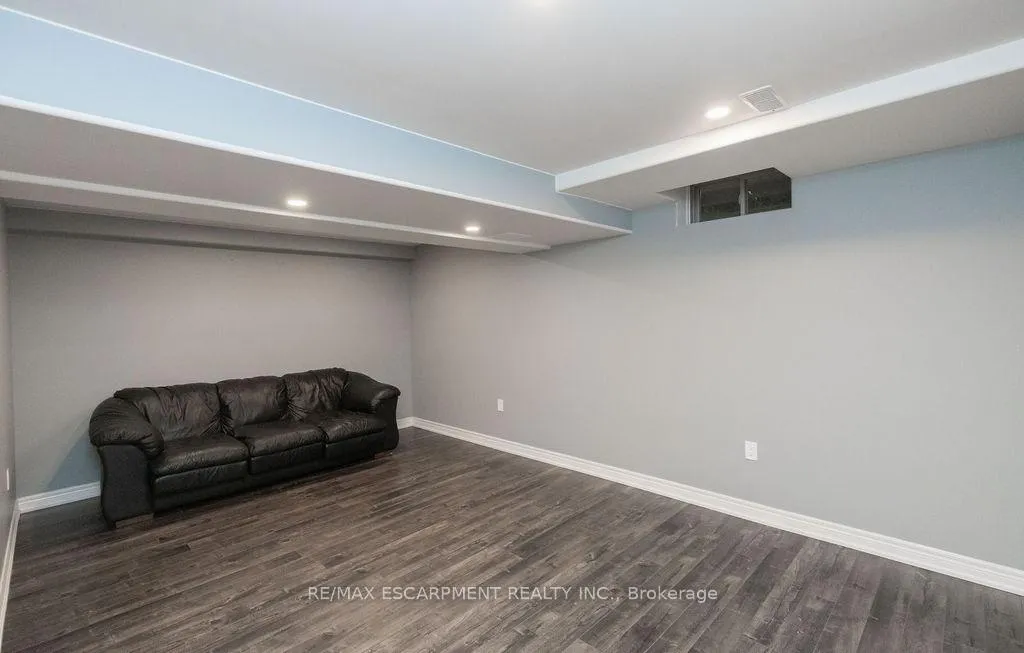 Photo 43 of 85 Chamomile Drive, Hamilton, Eleanor — HOMEH