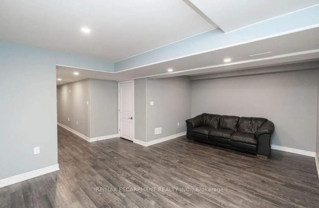 Photo 44 of 85 Chamomile Drive, Hamilton, Eleanor — HOMEH