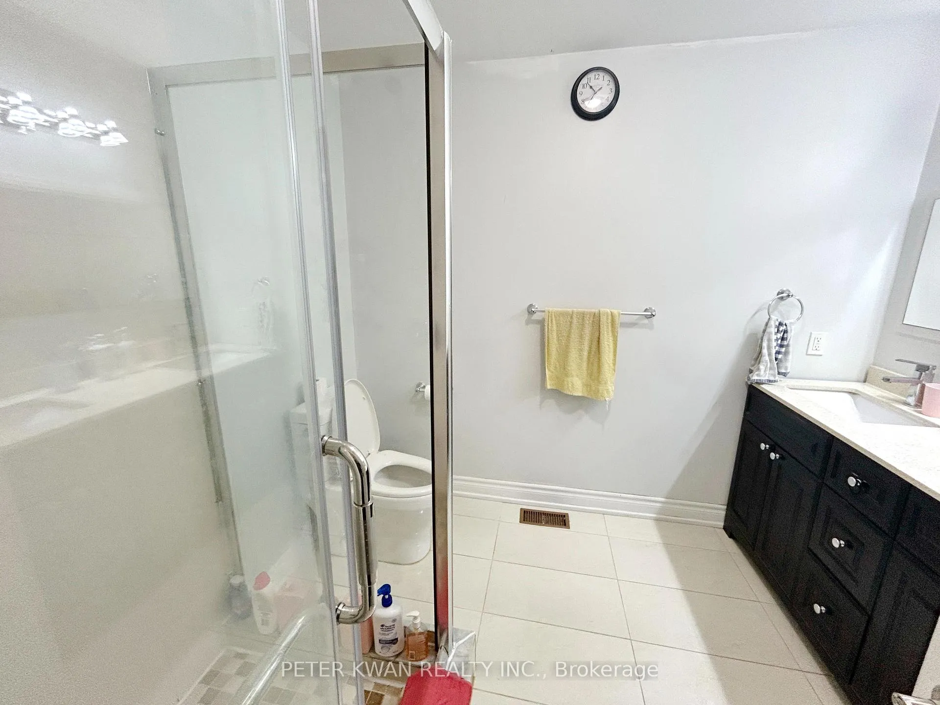 Photo 15 of 1543 Dundas Street E, Toronto, South Riverdale — HOMEH