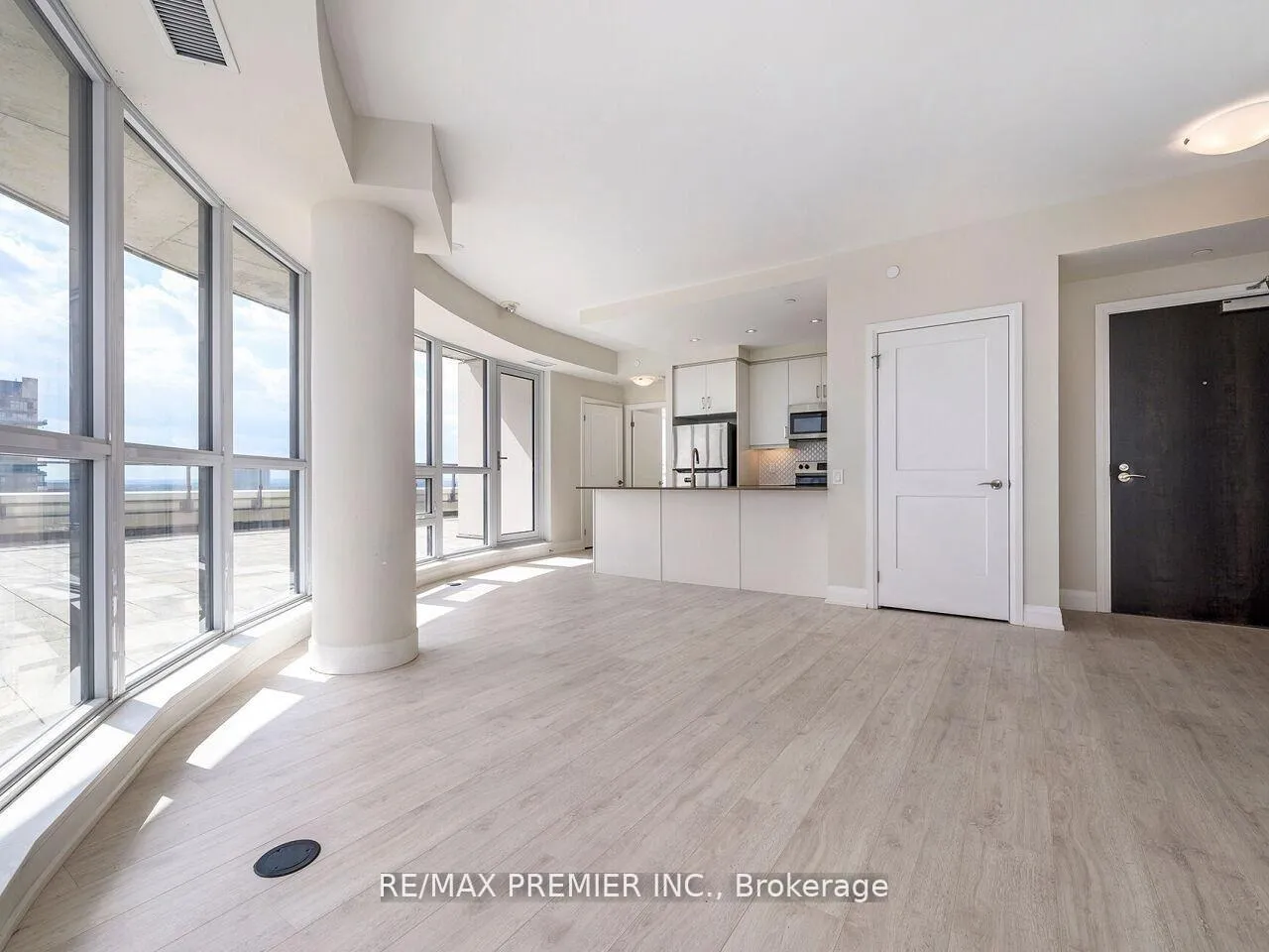 Photo 16 of Unit 1805, 15 Lynch Street, Brampton, Queen Street Corridor — HOMEH