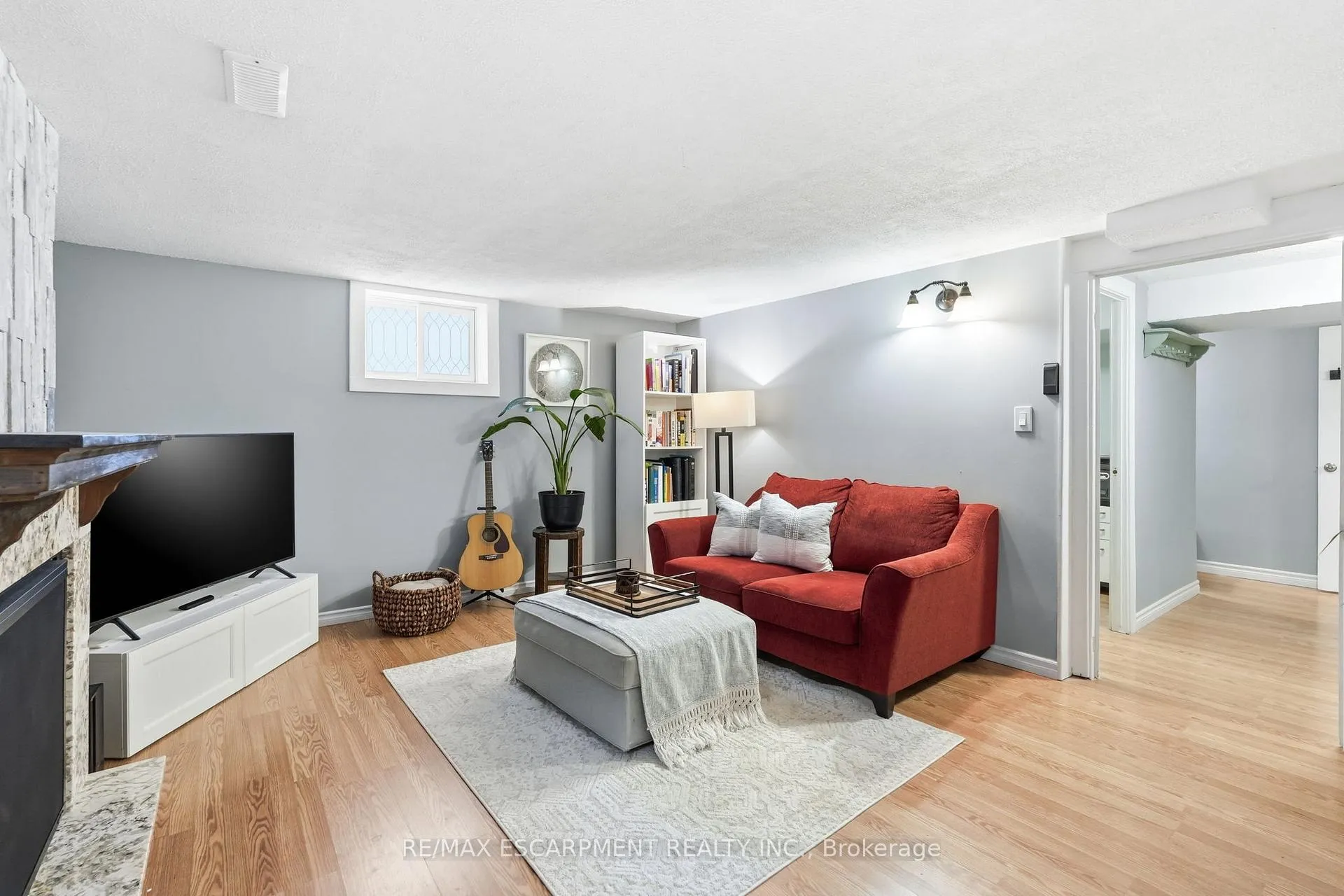 Photo 27 of 8 Elmore Drive N, Hamilton, Eleanor — HOMEH