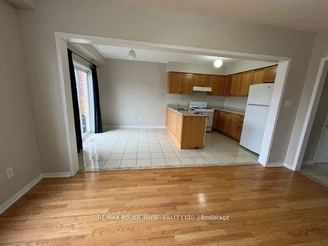 Photo 6 of 32 Puttingedge Drive, Whitby, Rolling Acres — HOMEH