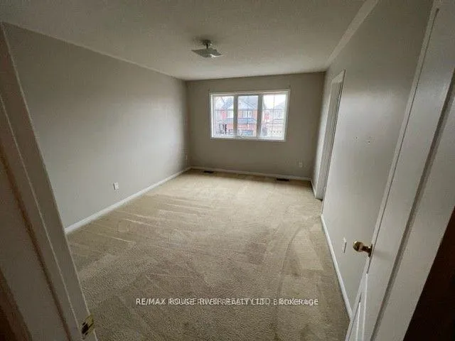 Photo 9 of 32 Puttingedge Drive, Whitby, Rolling Acres — HOMEH