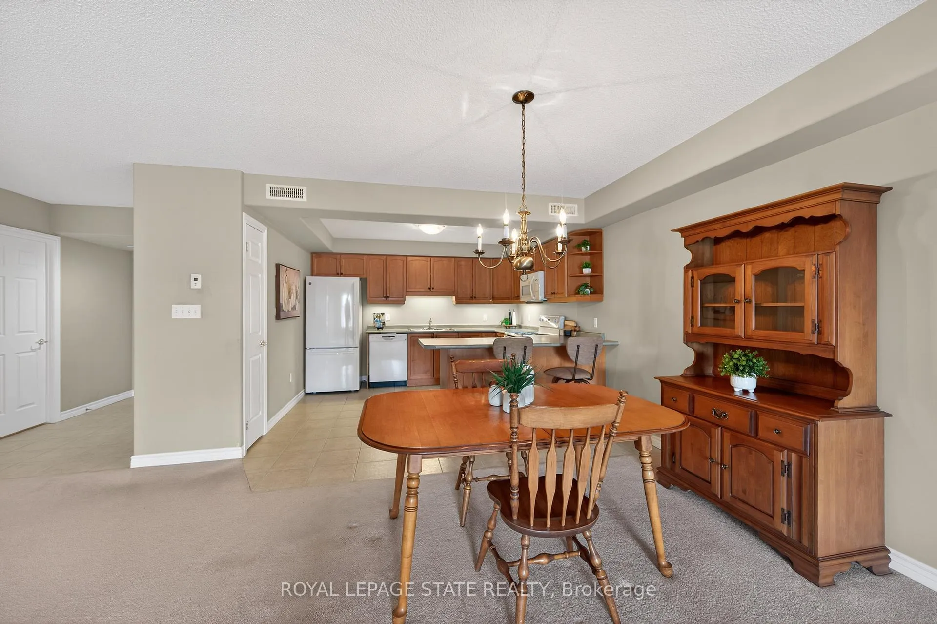 Photo 8 of Unit 308, 908 Mohawk Road E, Hamilton, Lisgar — HOMEH