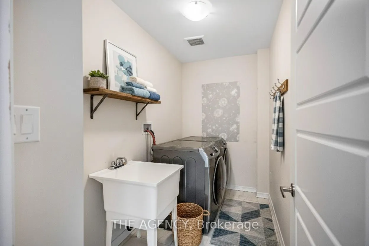 Photo 13 of 36 MacLachlan Avenue, Haldimand — HOMEH
