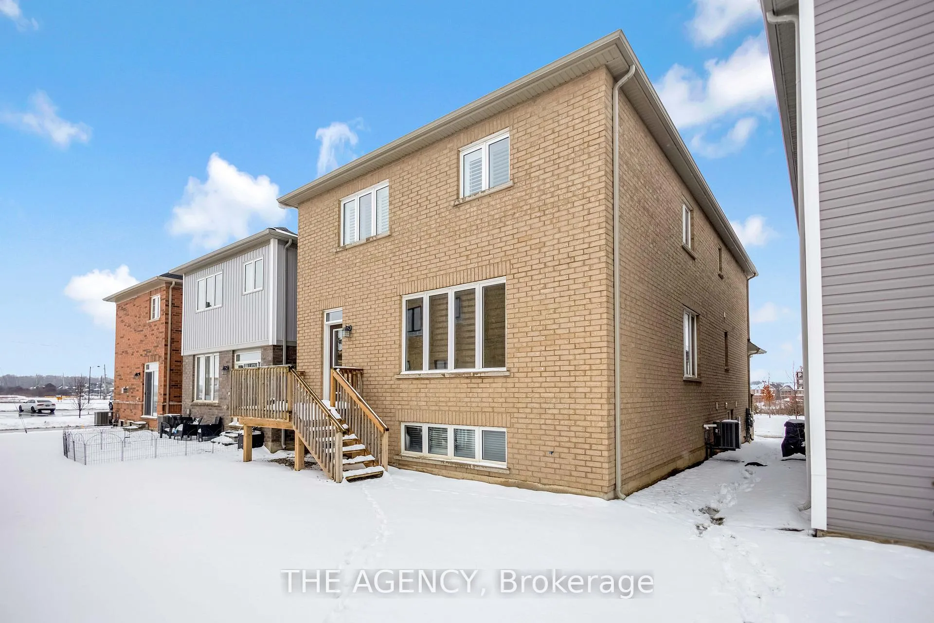 Photo 41 of 36 MacLachlan Avenue, Haldimand — HOMEH
