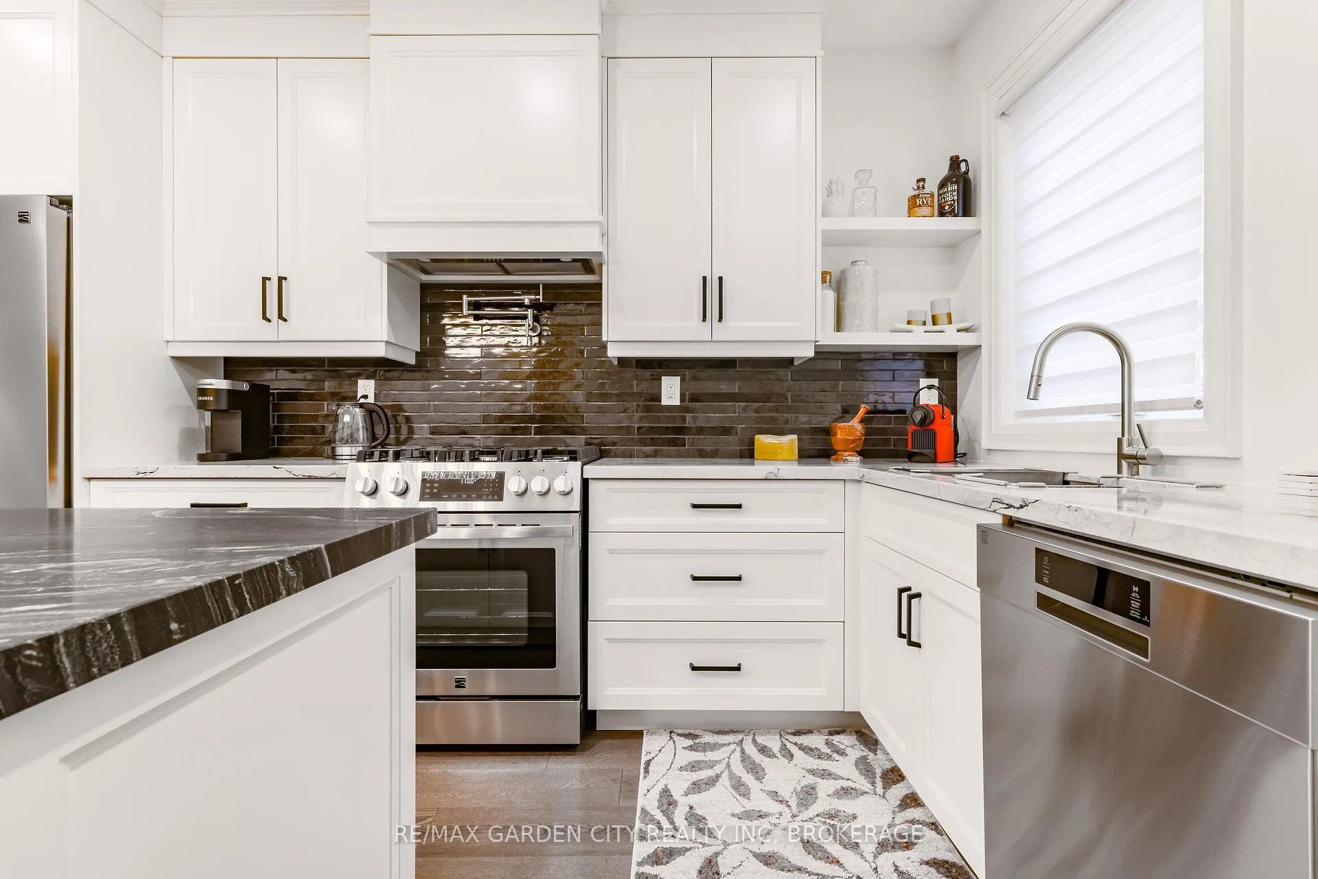 Photo 7 of 254 St Clair Boulevard, Hamilton, St. Clair — HOMEH