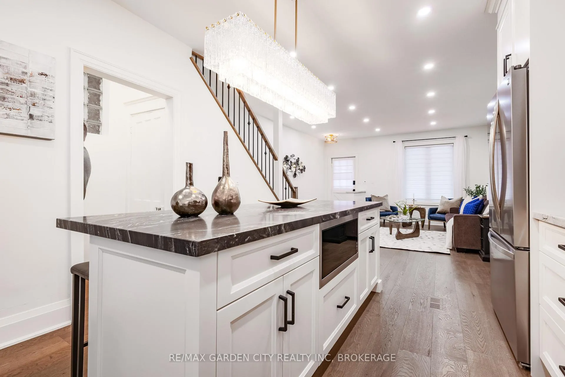 Photo 8 of 254 St Clair Boulevard, Hamilton, St. Clair — HOMEH