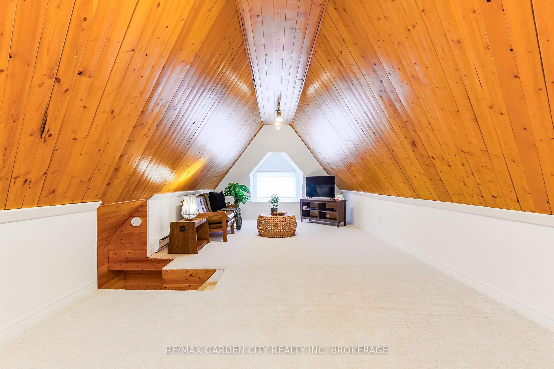 Photo 22 of 254 St Clair Boulevard, Hamilton, St. Clair — HOMEH