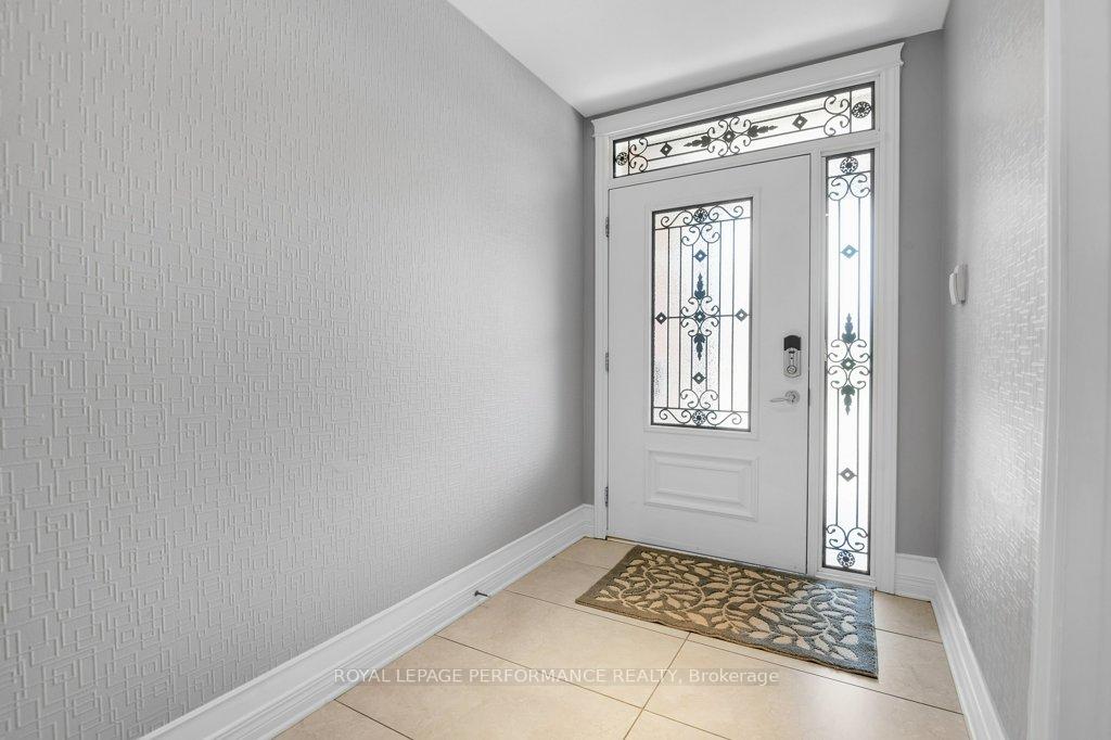 Photo 4 of 144 Solera Circle, Ottawa, Hunt Club Park/Greenboro — HOMEH