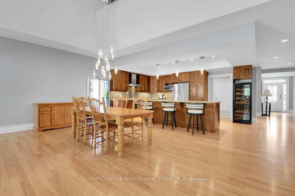 Photo 8 of 144 Solera Circle, Ottawa, Hunt Club Park/Greenboro — HOMEH