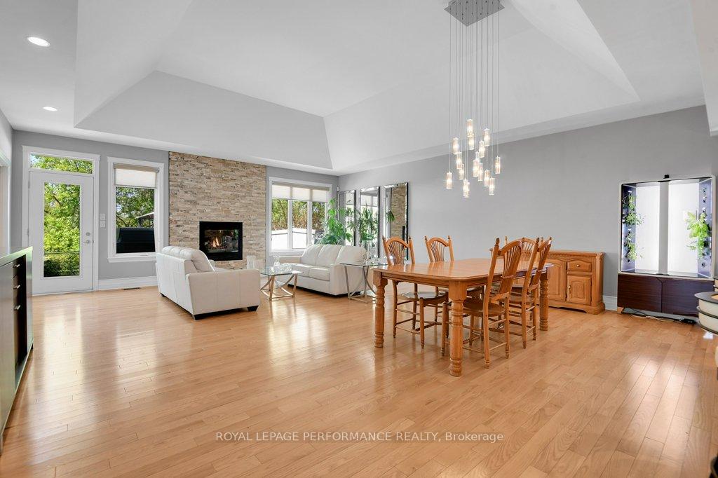 Photo 9 of 144 Solera Circle, Ottawa, Hunt Club Park/Greenboro — HOMEH