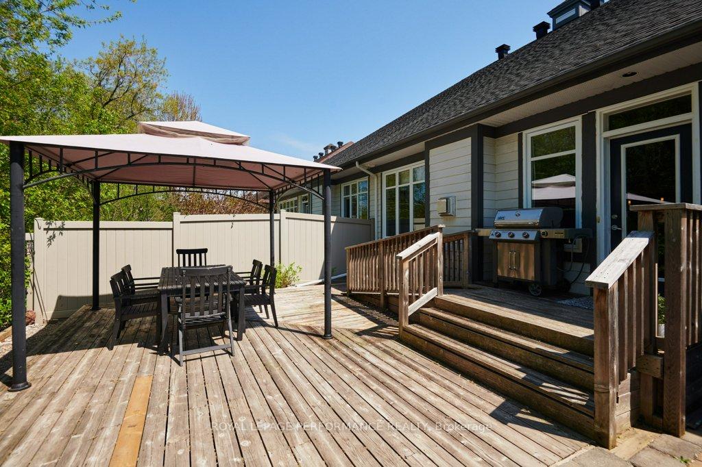 Photo 33 of 144 Solera Circle, Ottawa, Hunt Club Park/Greenboro — HOMEH