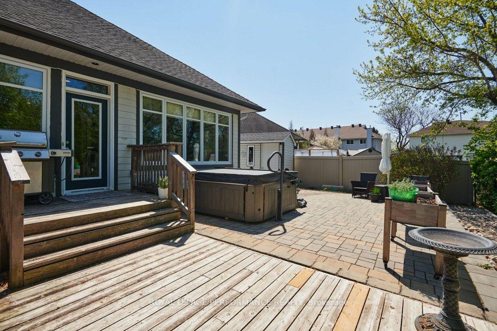 Photo 35 of 144 Solera Circle, Ottawa, Hunt Club Park/Greenboro — HOMEH