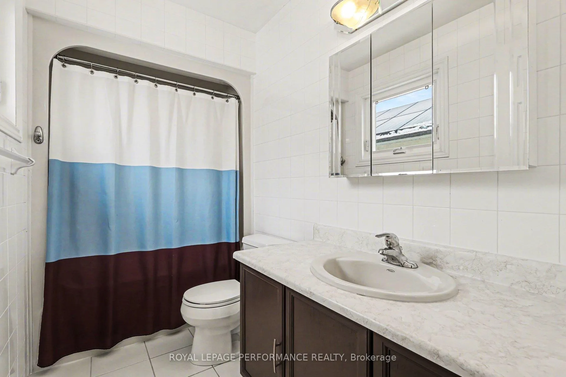 Photo 23 of 1606 Westport Crescent, Ottawa, Chateauneuf — HOMEH