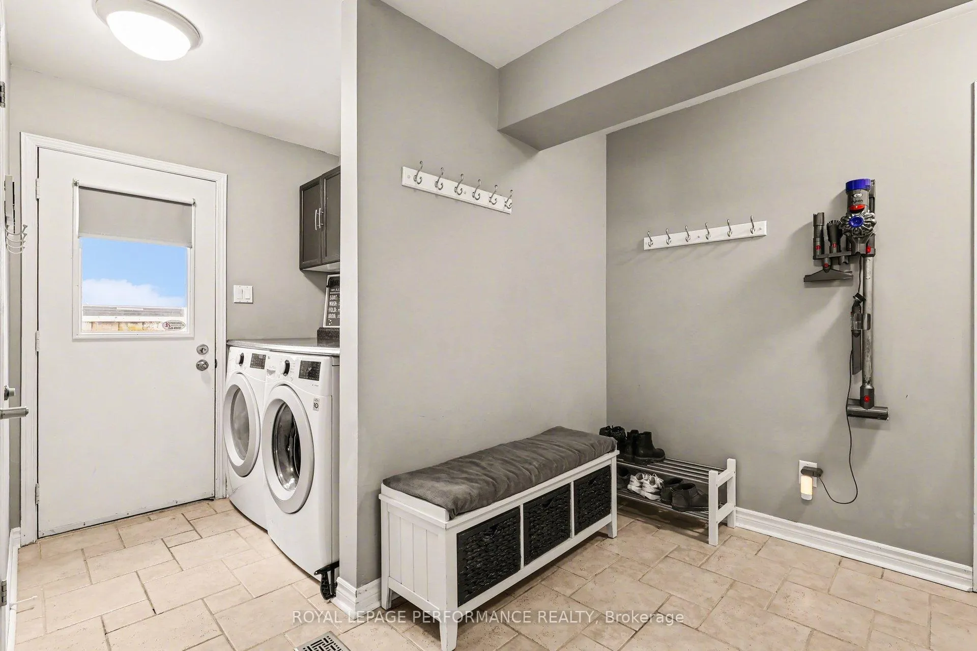 Photo 28 of 1606 Westport Crescent, Ottawa, Chateauneuf — HOMEH