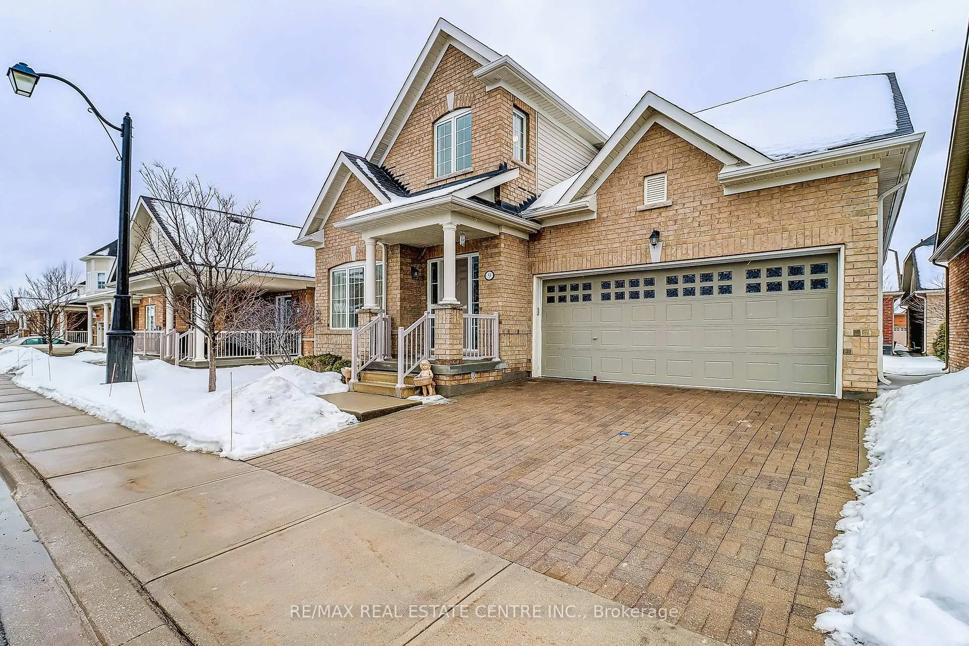 Photo 2 of 9 Jazzberry Road, Brampton, Sandringham-Wellington — HOMEH