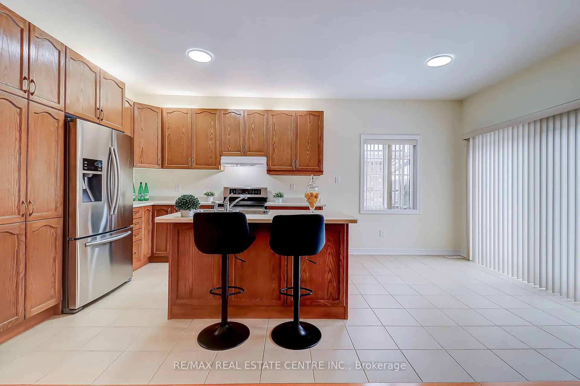 Photo 4 of 9 Jazzberry Road, Brampton, Sandringham-Wellington — HOMEH