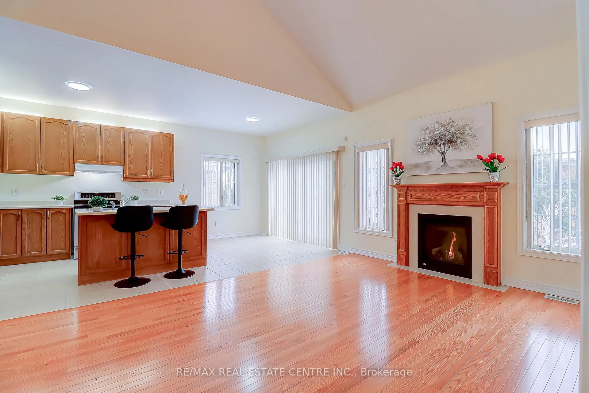 Photo 10 of 9 Jazzberry Road, Brampton, Sandringham-Wellington — HOMEH