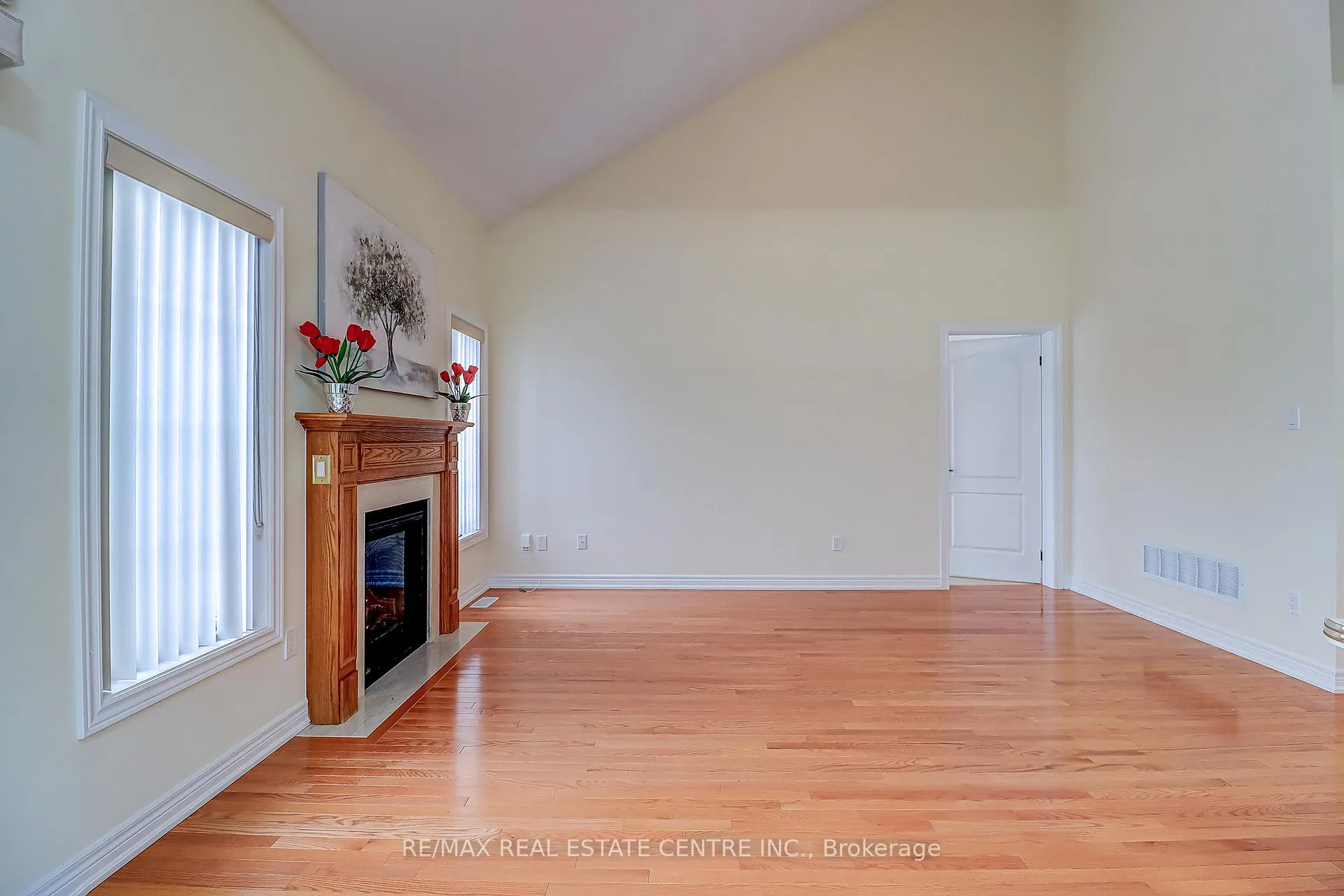 Photo 11 of 9 Jazzberry Road, Brampton, Sandringham-Wellington — HOMEH