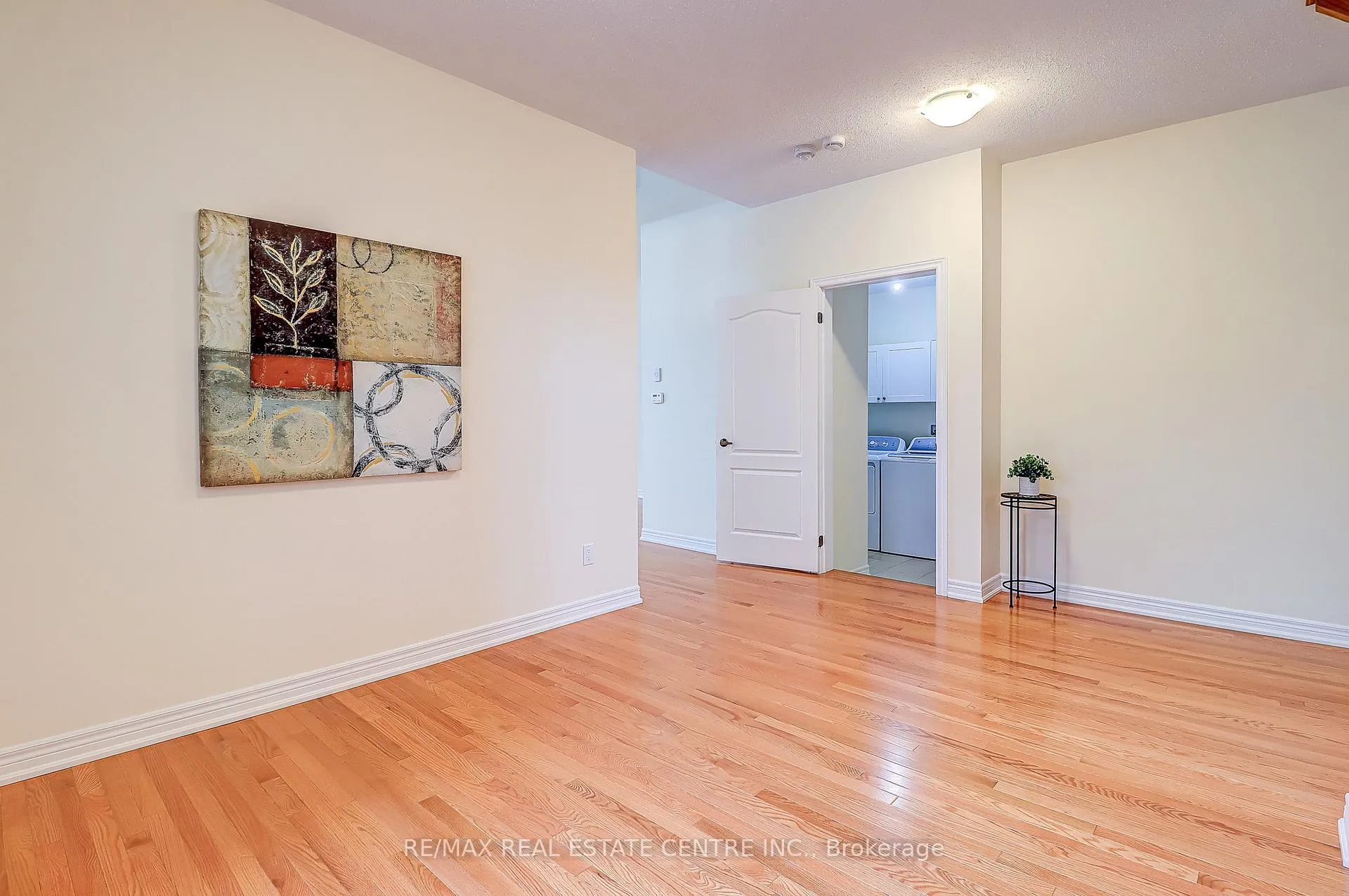 Photo 14 of 9 Jazzberry Road, Brampton, Sandringham-Wellington — HOMEH