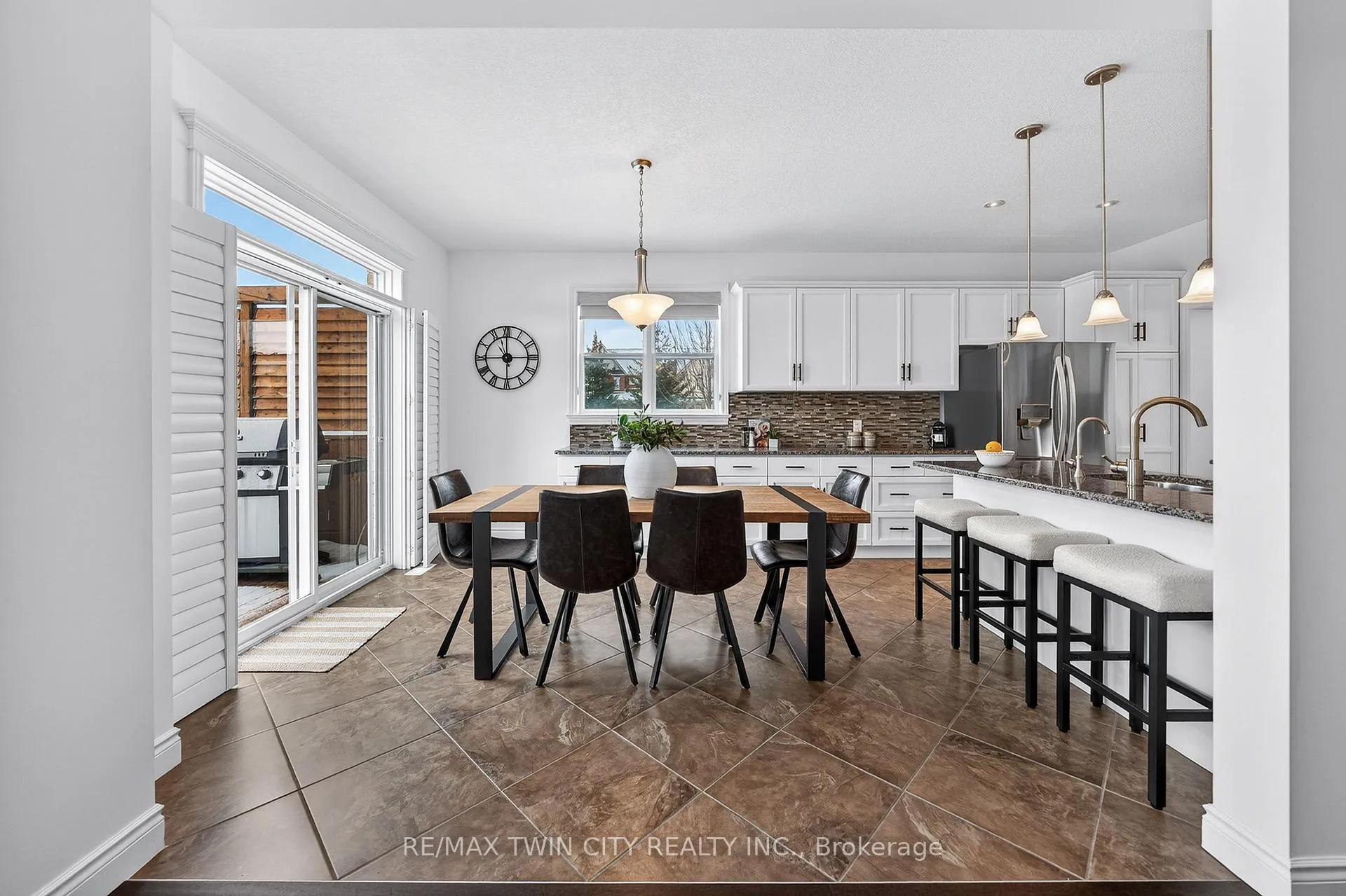 Photo 18 of 107 Janine Street, Kitchener — HOMEH