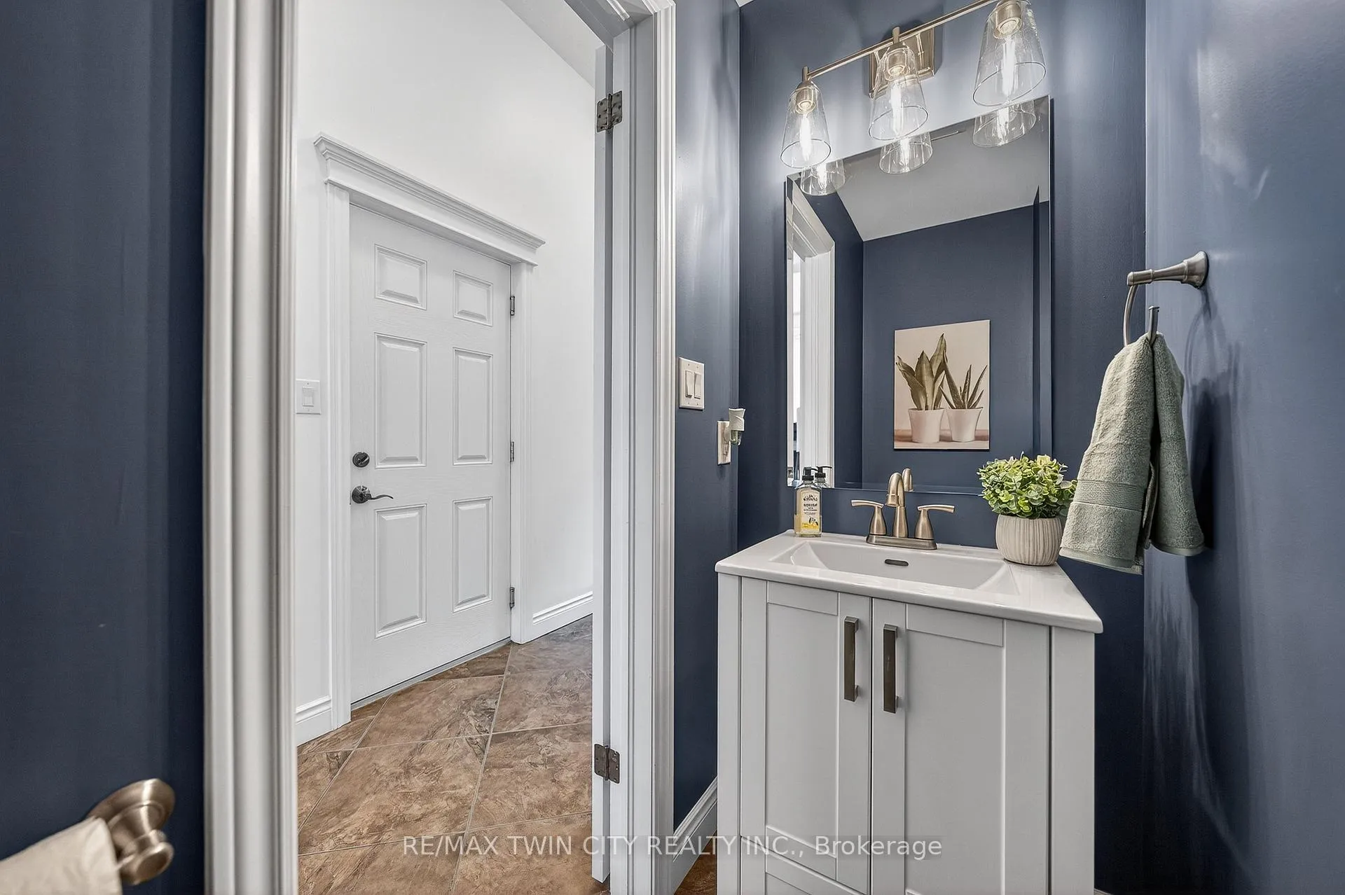 Photo 28 of 107 Janine Street, Kitchener — HOMEH