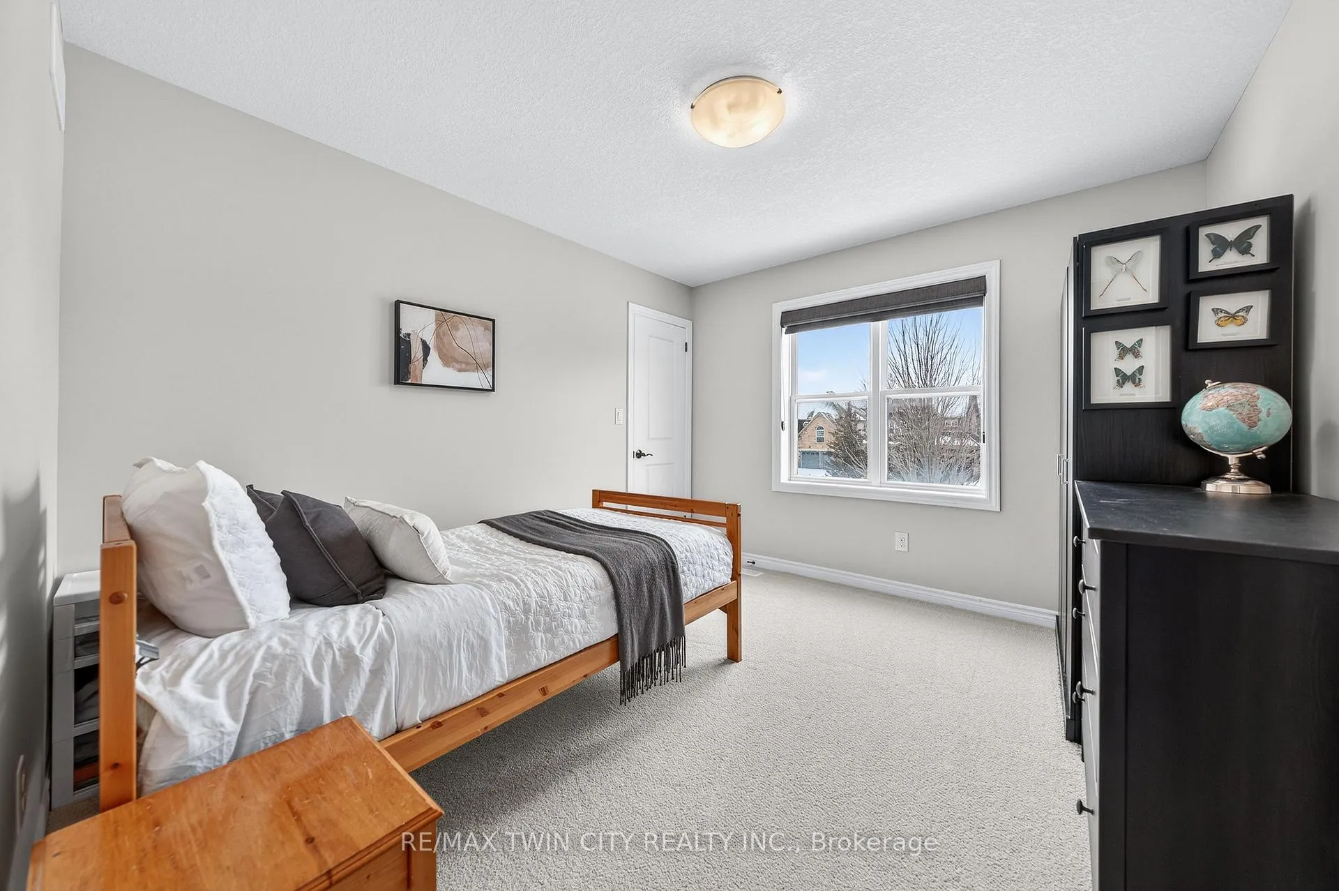 Photo 37 of 107 Janine Street, Kitchener — HOMEH