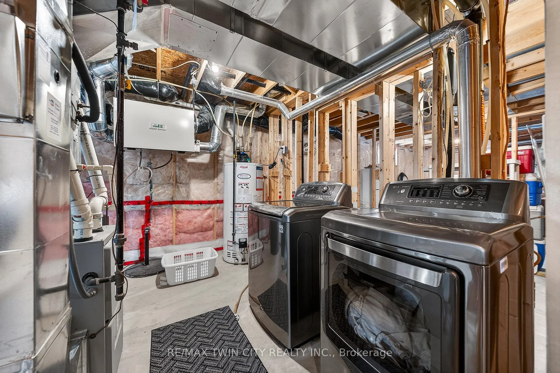 Photo 39 of 107 Janine Street, Kitchener — HOMEH