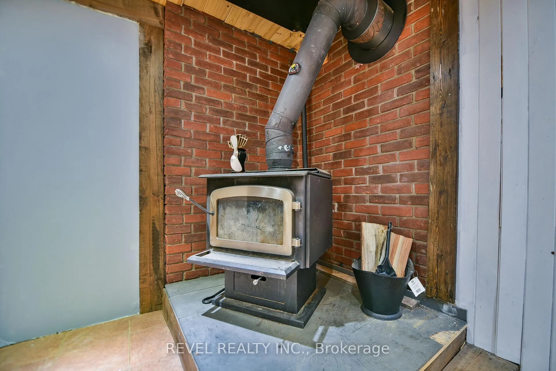 Photo 32 of 978 Municipal Road, Timmins, TM - Outside East — HOMEH