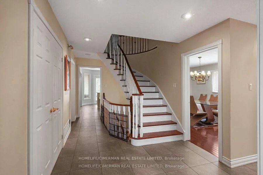 Photo 21 of 40 Queenston Crescent, Vaughan, East Woodbridge — HOMEH
