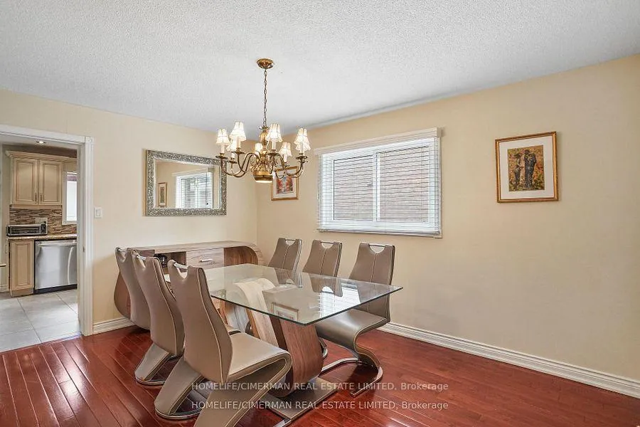 Photo 25 of 40 Queenston Crescent, Vaughan, East Woodbridge — HOMEH