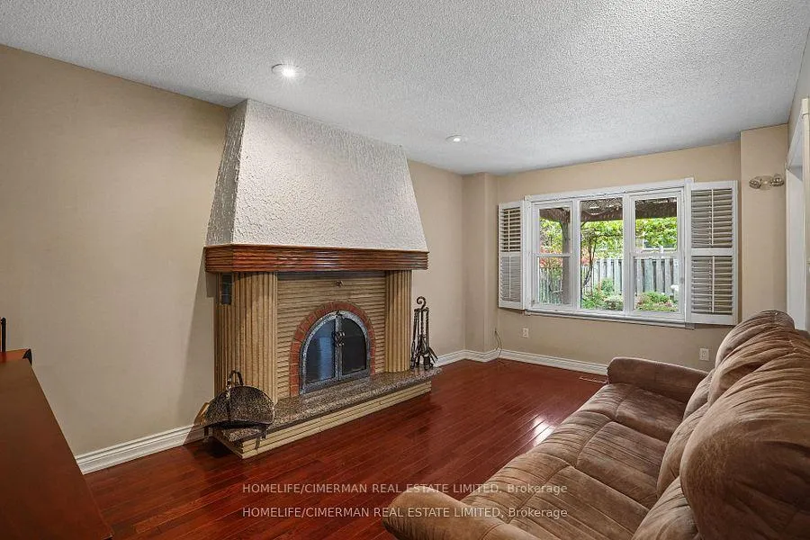 Photo 31 of 40 Queenston Crescent, Vaughan, East Woodbridge — HOMEH