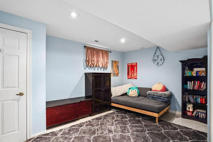 Photo 45 of 40 Queenston Crescent, Vaughan, East Woodbridge — HOMEH