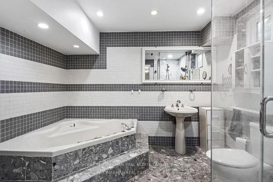 Photo 49 of 40 Queenston Crescent, Vaughan, East Woodbridge — HOMEH