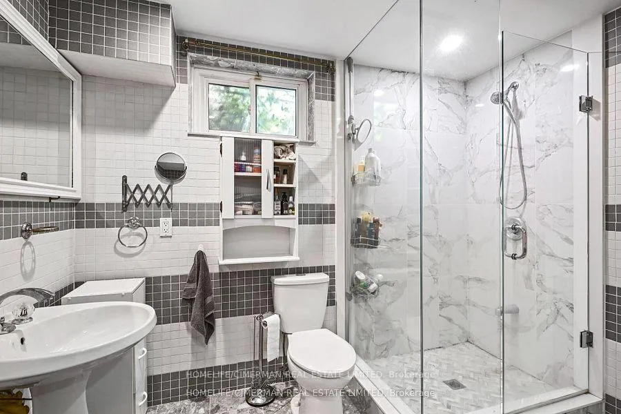 Photo 50 of 40 Queenston Crescent, Vaughan, East Woodbridge — HOMEH