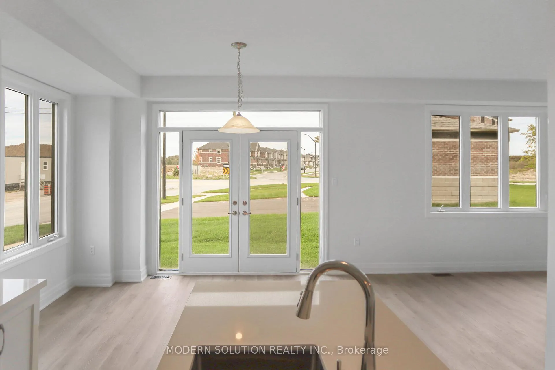 Photo 6 of 58 Del Ray Crescent, Wasaga Beach — HOMEH