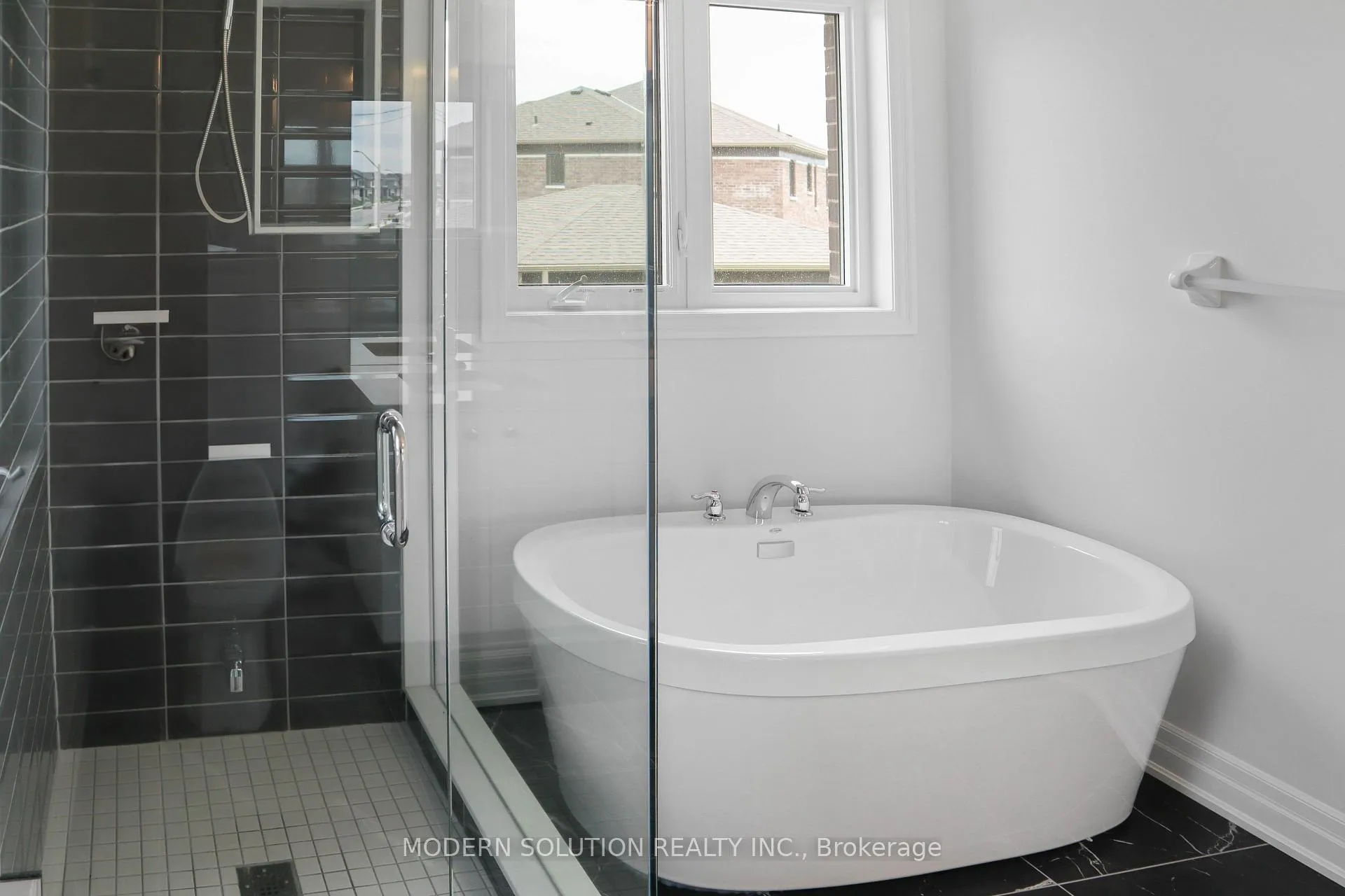Photo 15 of 58 Del Ray Crescent, Wasaga Beach — HOMEH