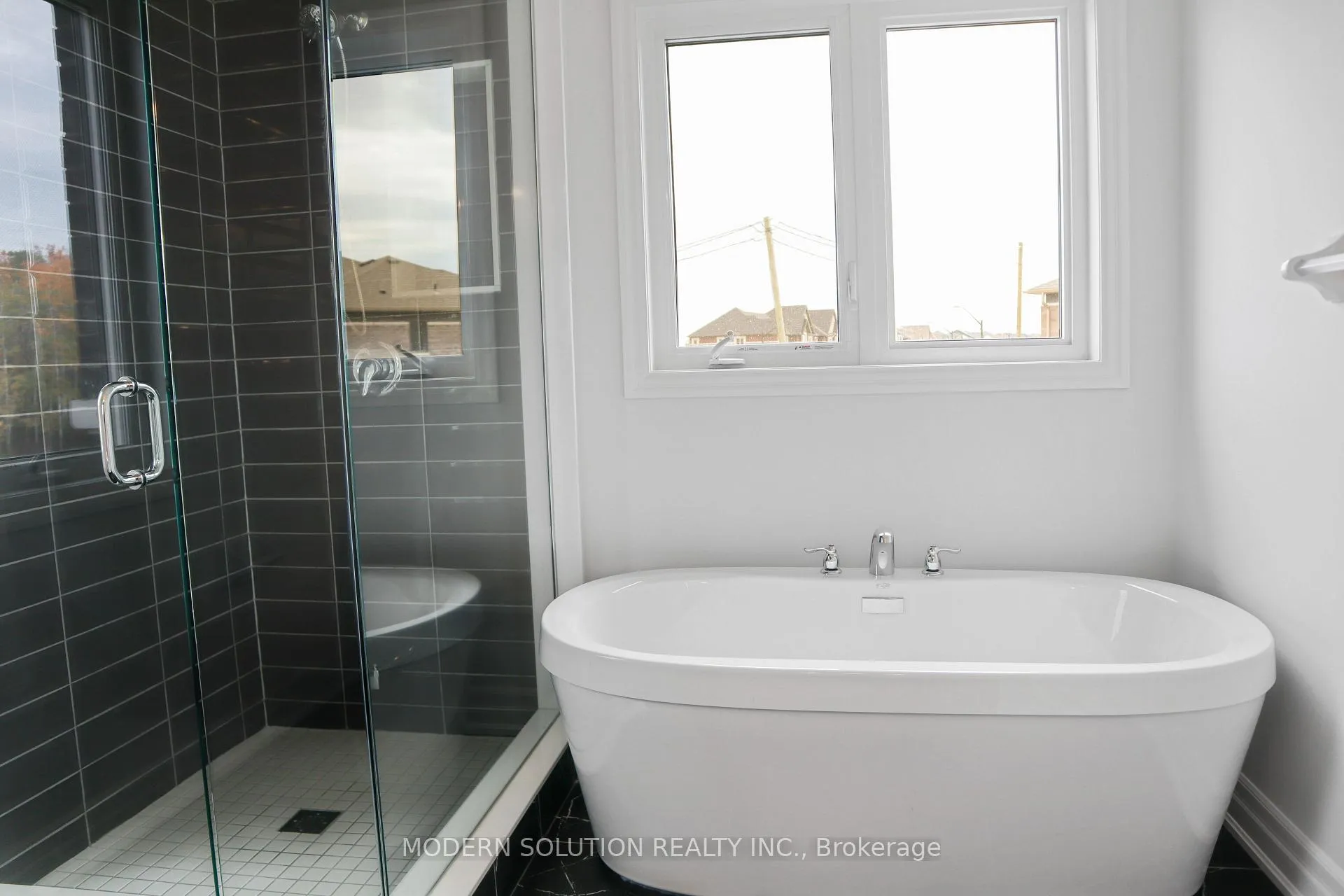 Photo 16 of 58 Del Ray Crescent, Wasaga Beach — HOMEH