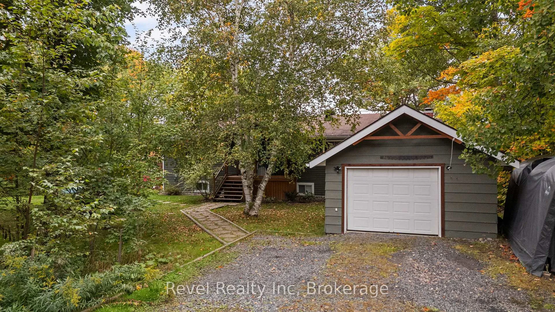 Photo 2 of 210 Burnett's Road, McKellar — HOMEH
