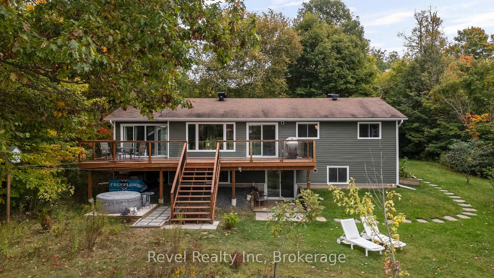Photo 4 of 210 Burnett's Road, McKellar — HOMEH