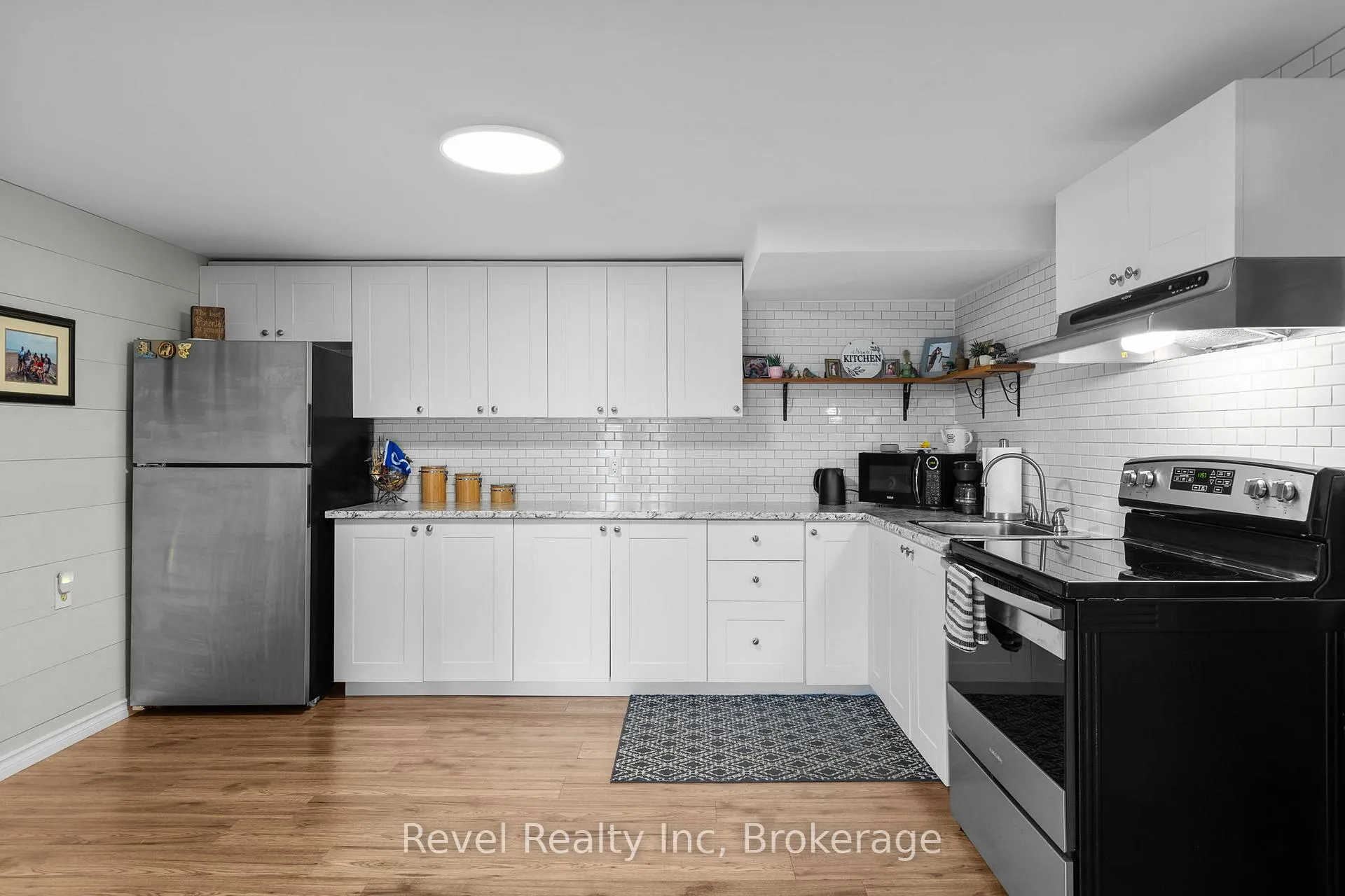 Photo 10 of 210 Burnett's Road, McKellar — HOMEH
