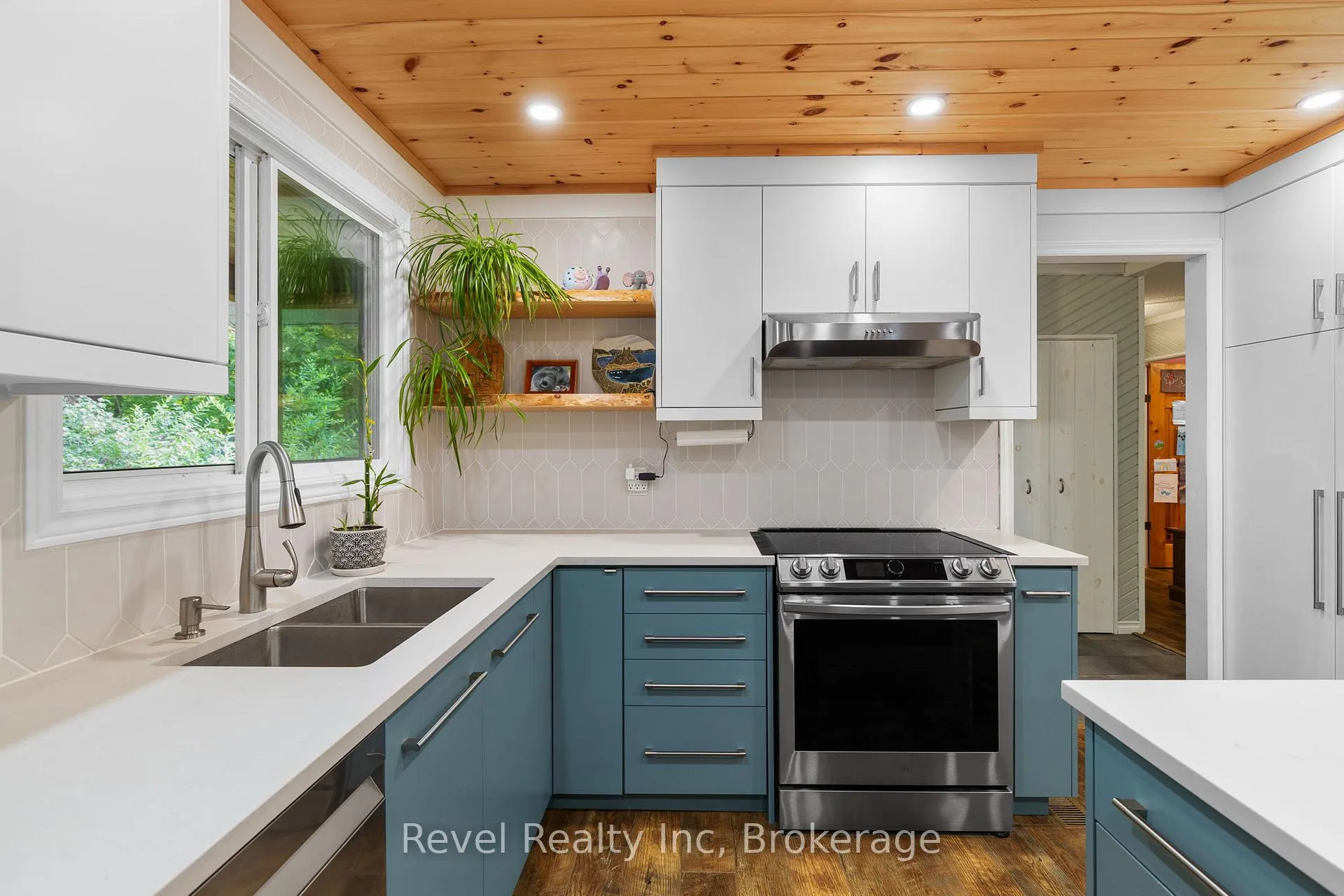 Photo 23 of 210 Burnett's Road, McKellar — HOMEH